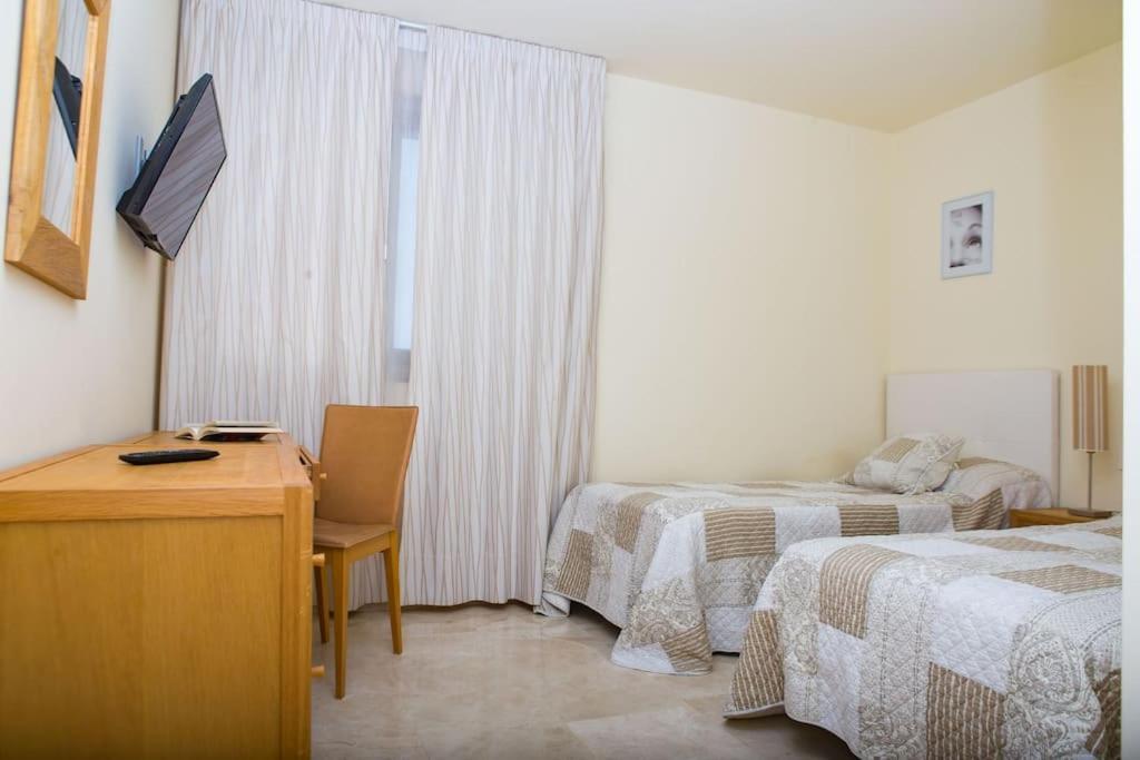 2 Bedrooms Apartment In Magnolia Golf Resort, La Caleta Costa Adeje  Eksteriør billede