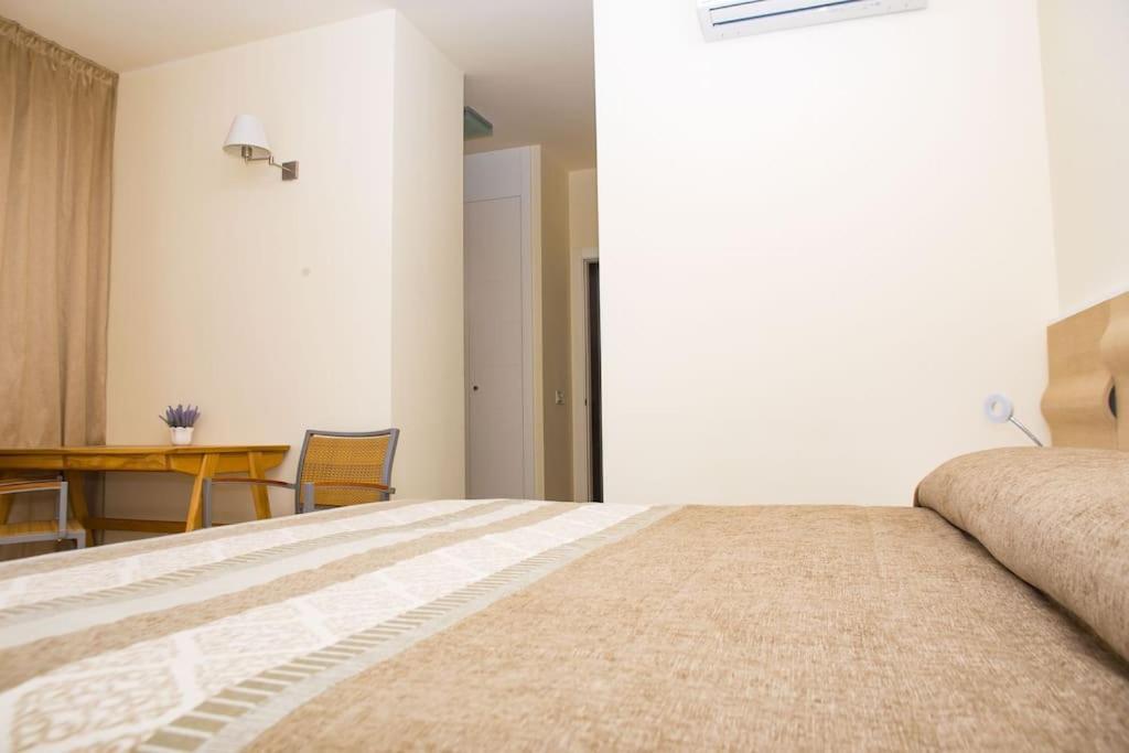 2 Bedrooms Apartment In Magnolia Golf Resort, La Caleta Costa Adeje  Eksteriør billede