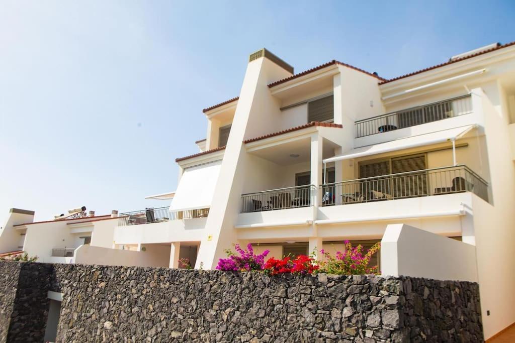 2 Bedrooms Apartment In Magnolia Golf Resort, La Caleta Costa Adeje  Eksteriør billede