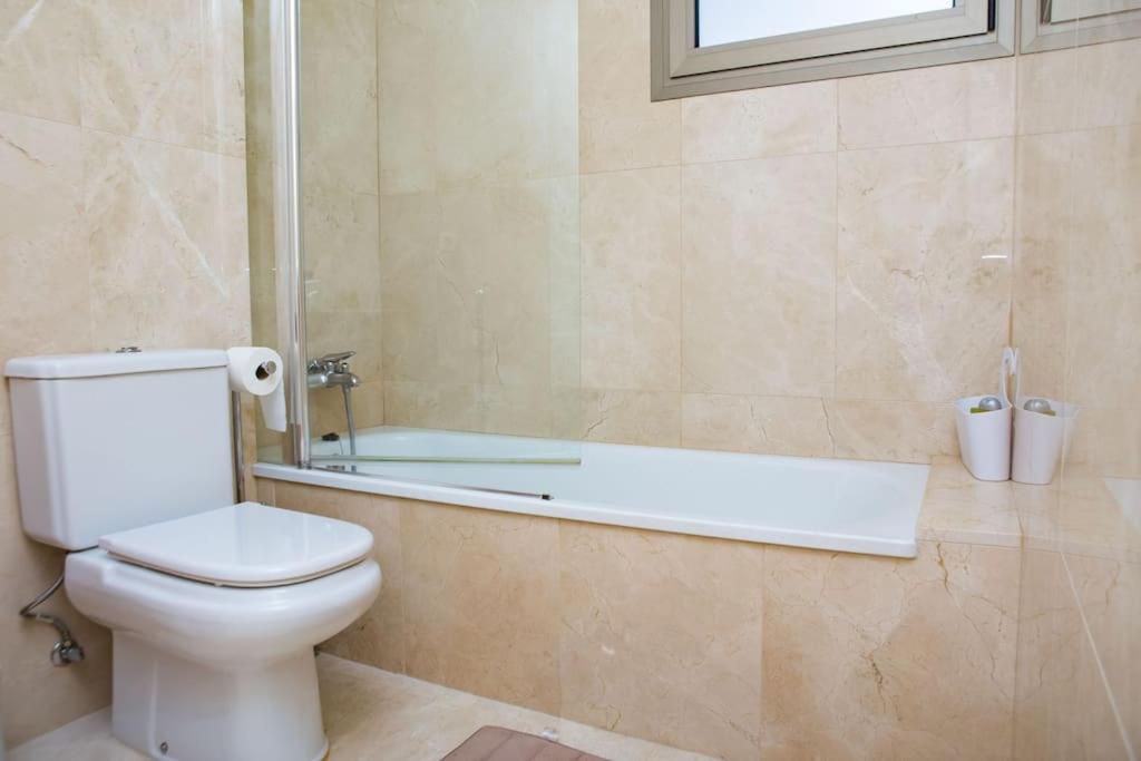 2 Bedrooms Apartment In Magnolia Golf Resort, La Caleta Costa Adeje  Eksteriør billede