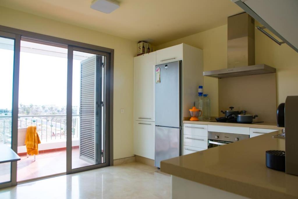 2 Bedrooms Apartment In Magnolia Golf Resort, La Caleta Costa Adeje  Eksteriør billede