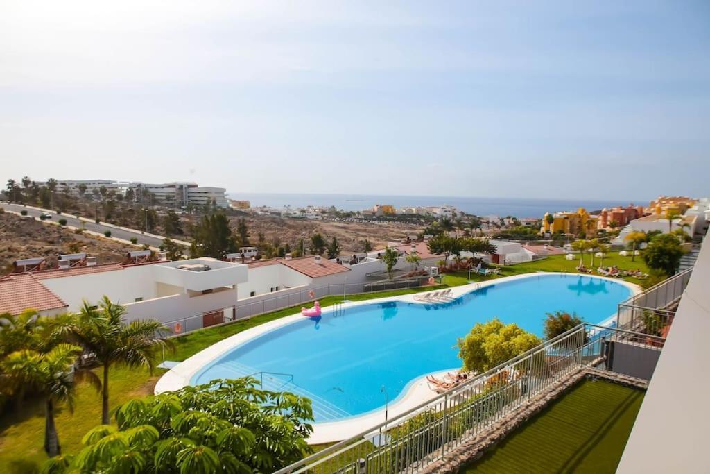 2 Bedrooms Apartment In Magnolia Golf Resort, La Caleta Costa Adeje  Eksteriør billede
